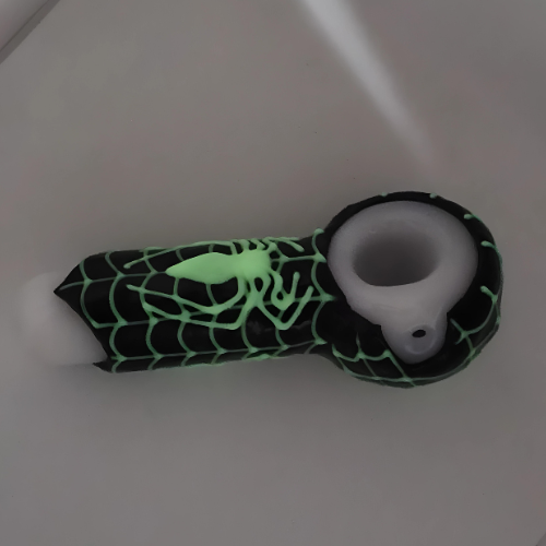 Spider-Man Black Glass Glow-in-the-Dark Pipe