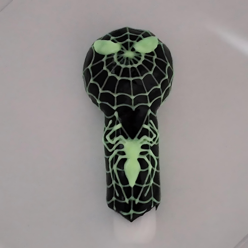Spider-Man Black Glass Glow-in-the-Dark Pipe