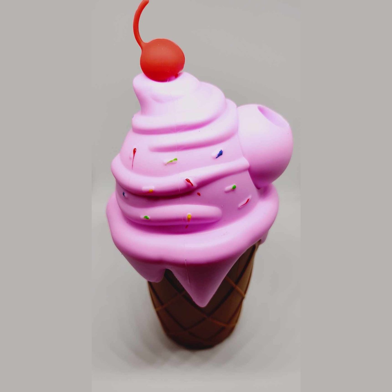 Silicone Ice Cream Cone Water Pipe - Flies High