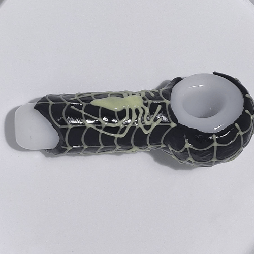 Spider-Man Black Glass Glow-in-the-Dark Pipe - Flies High